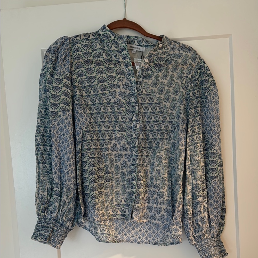 Olivaceous floral top-large NWT